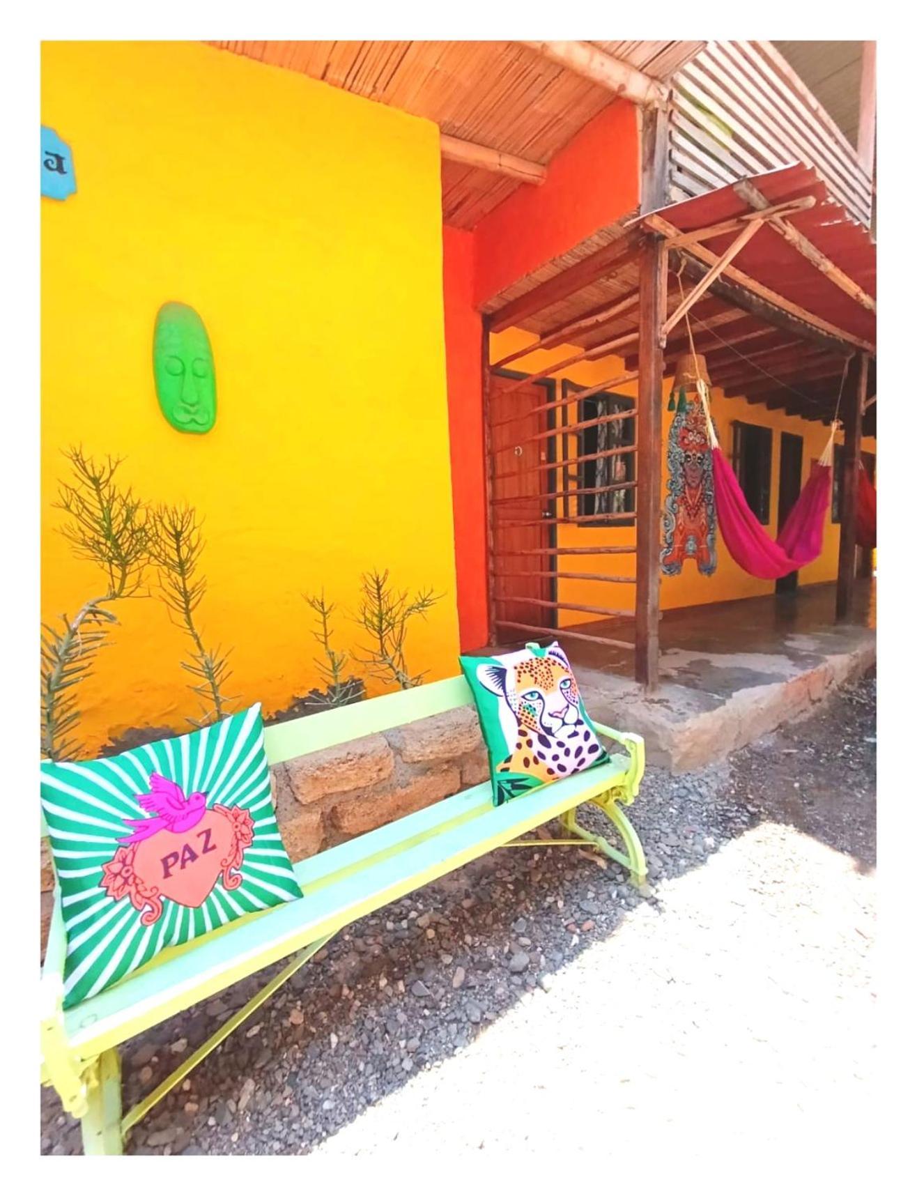 ホテル Casa Naranja マンコラ エクステリア 写真